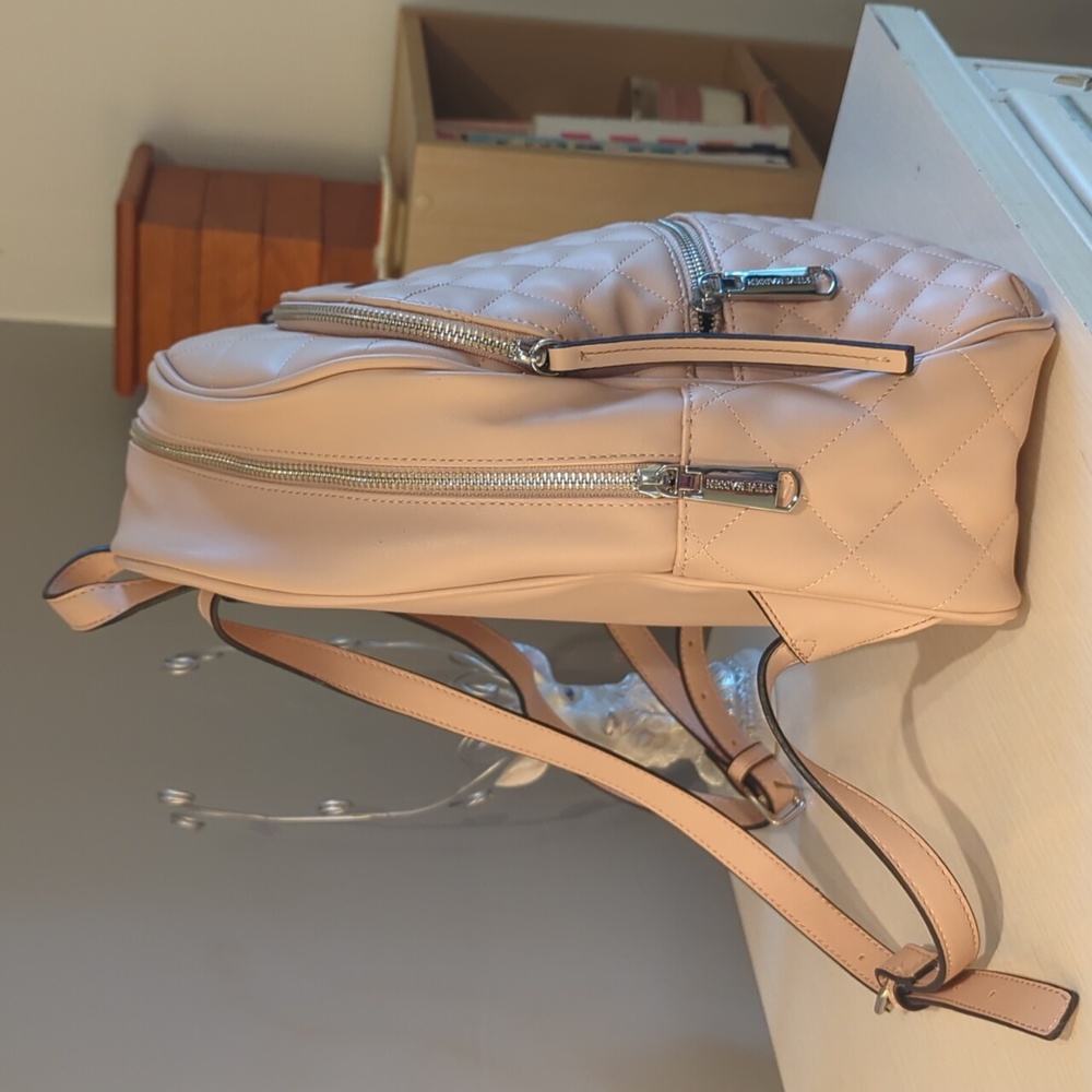 Blush pink quilted Steve Madden backpack 2 outside pockets, 3 inside, like new - Picture 3 of 11